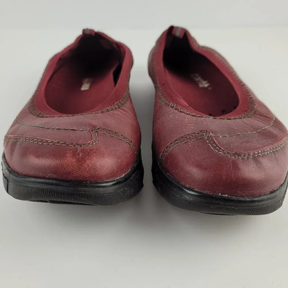 Earth Aspire Bordeaux Red Slip On Leather Flats 6B